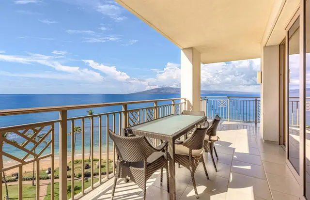 Listing Image for 200 Nohea Kai Dr 3-up 48-52 17 of 22