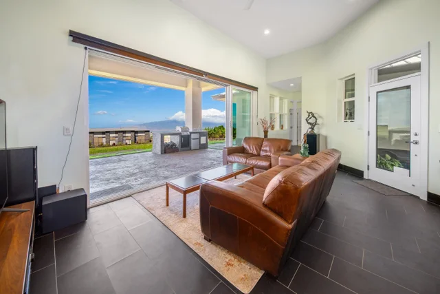 Listing Image for 272 Huahua St 12 of 43