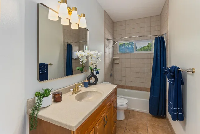 Listing Image for 68 Awaiku St B 19 of 33