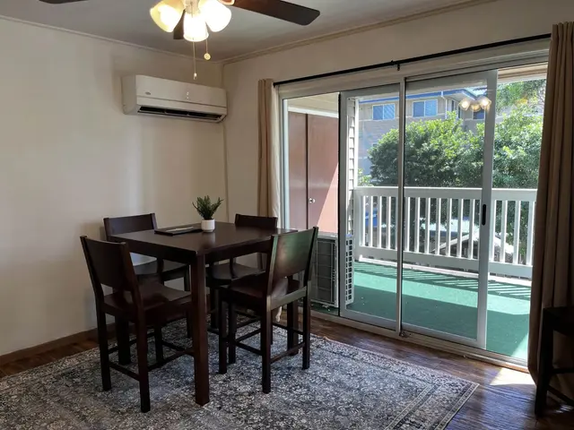 Kahului Ikena 327 - 60 Kunihi Ln 327, Kahului, 404637 - 2/12