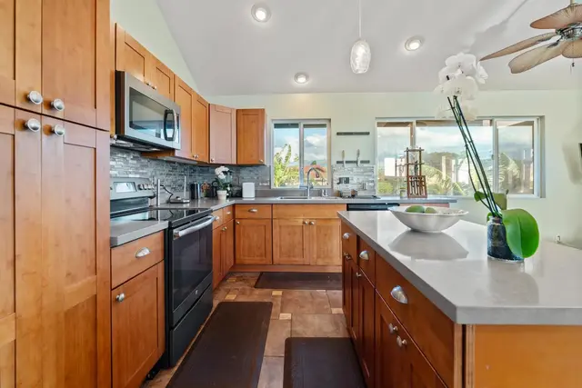 Listing Image for 141 Ohukai Rd 9 of 47