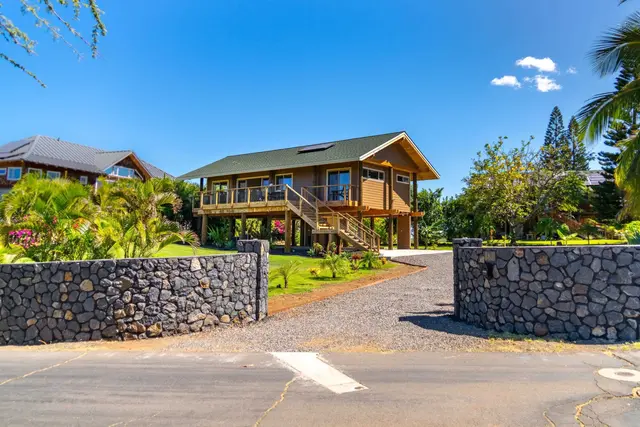 Listing Image for 185 Auhana Rd Unit A 1 of 28
