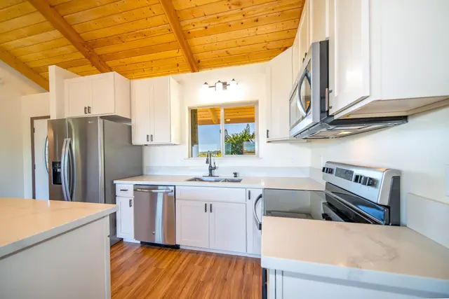 Listing Image for 185 Auhana Rd Unit A 10 of 28