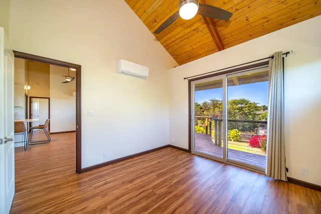 Listing Image for 185 Auhana Rd Unit A 15 of 28