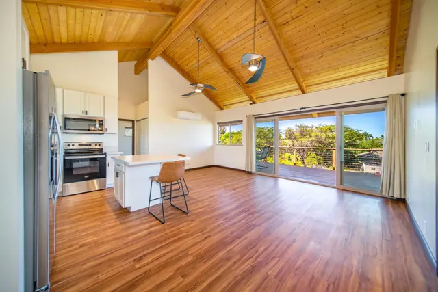 Listing Image for 185 Auhana Rd Unit A 4 of 28