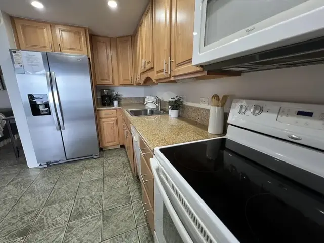 Listing Image for 4435 Lower Honoapiilani Rd 112 13 of 30