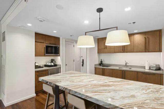 Listing Image for 1 Ritz Carlton Dr 1125 11 of 36