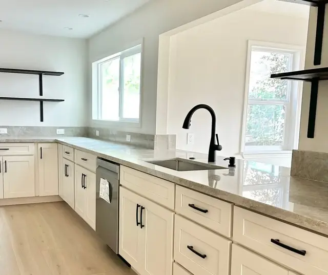 Listing Image for 208 Mehani Cir 4 of 20
