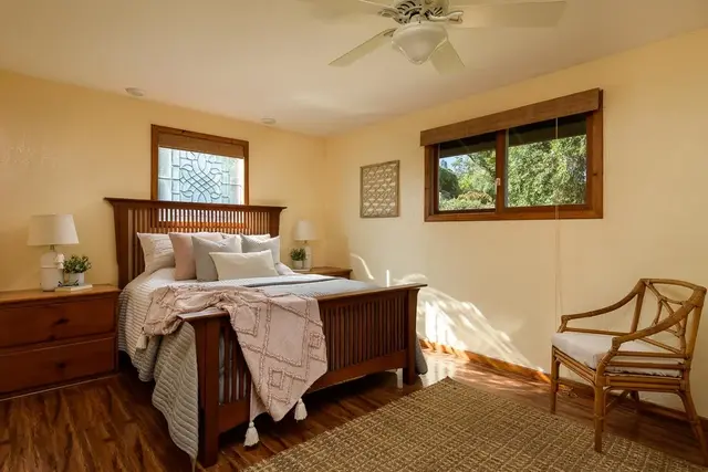 Listing Image for 53 Maukanani St 11 of 40