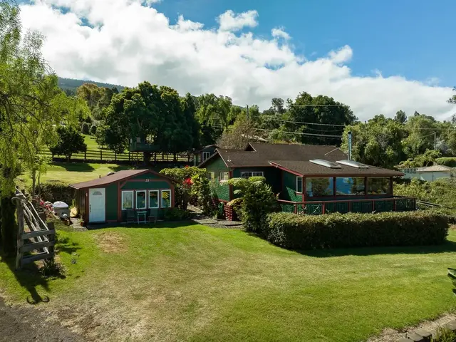 Listing Image for 53 Maukanani St 2 of 40