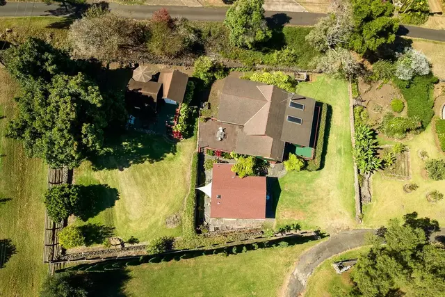 Listing Image for 53 Maukanani St 33 of 40