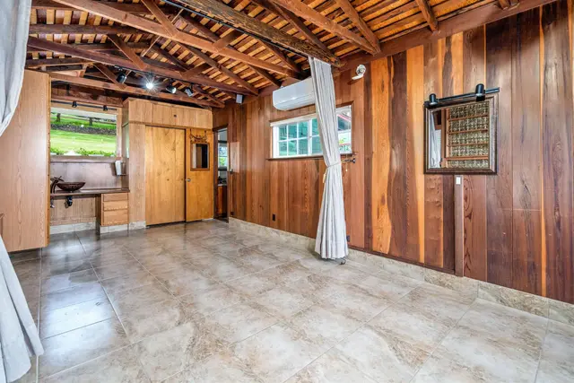 Listing Image for 53 Maukanani St 37 of 40