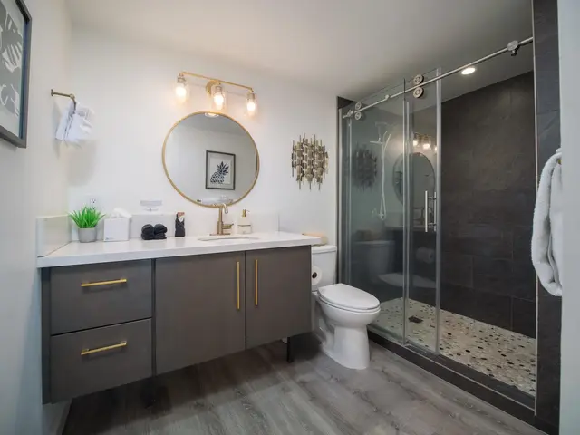 Listing Image for 100 Hauoli St 407 10 of 40