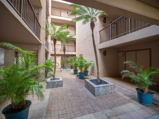 Listing Image for 100 Hauoli St 407 32 of 40