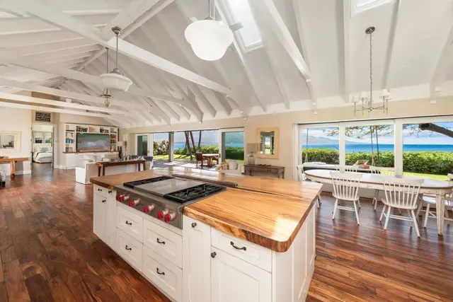 Listing Image for 210 Hauoli St 5 of 25