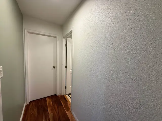 Listing Image for 15 Kulanihakoi St 1b 10 of 19