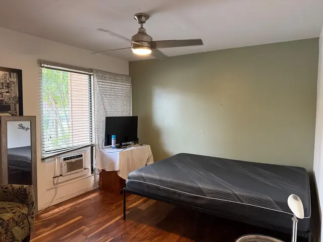 Listing Image for 15 Kulanihakoi St 1b 11 of 19