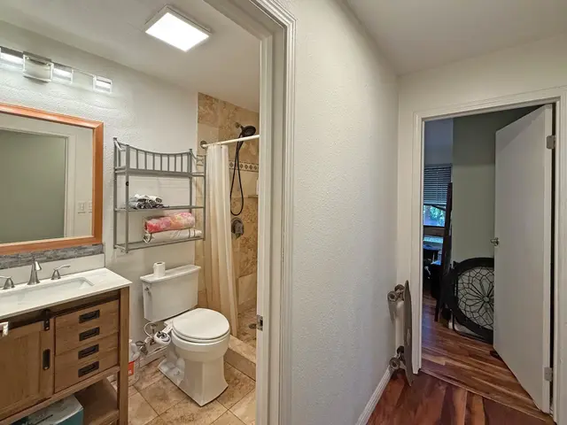 Listing Image for 15 Kulanihakoi St 1b 15 of 19
