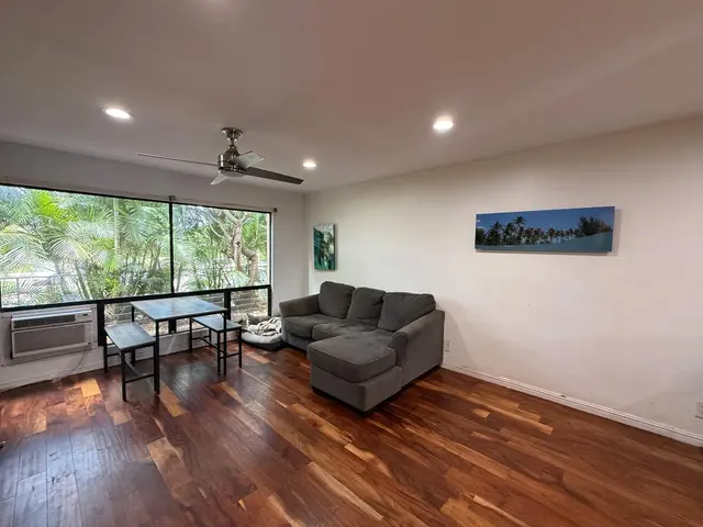 Listing Image for 15 Kulanihakoi St 1b 2 of 19
