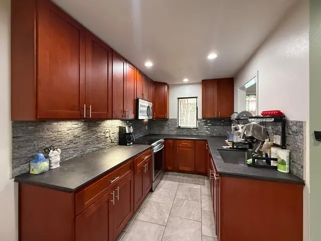 Listing Image for 15 Kulanihakoi St 1b 3 of 19