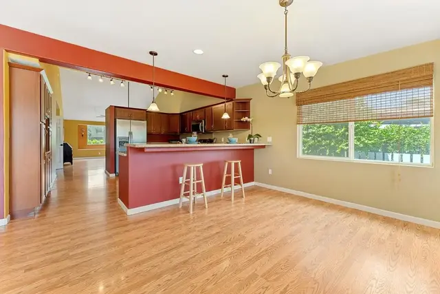 Listing Image for 405 Kaiolohia St 11 of 28