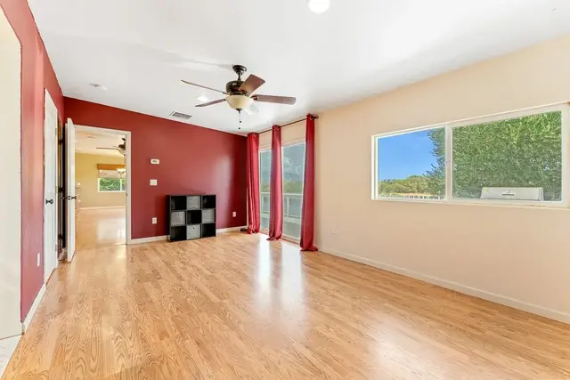 Listing Image for 405 Kaiolohia St 13 of 28