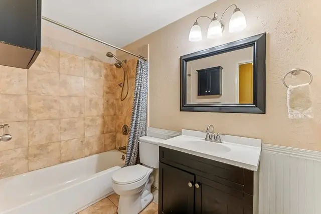 Listing Image for 405 Kaiolohia St 19 of 28