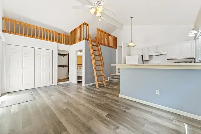 Listing Image for 405 Kaiolohia St 23 of 28