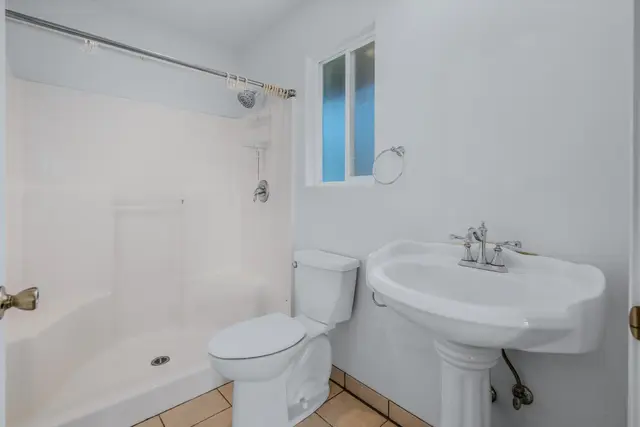 Listing Image for 303 Pueo Dr 14 of 32