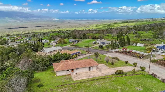 Listing Image for 303 Pueo Dr 24 of 32