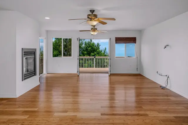 Listing Image for 303 Pueo Dr 4 of 32