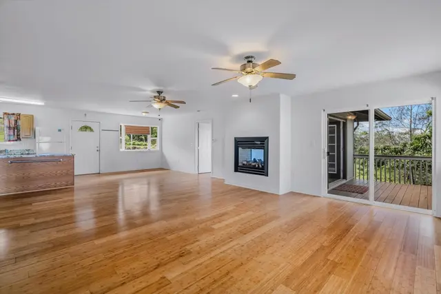 Listing Image for 303 Pueo Dr 6 of 32