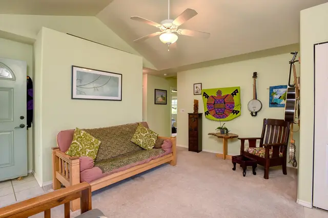 Listing Image for 50 Halili Ln 5l 10 of 33