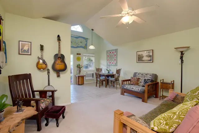 Listing Image for 50 Halili Ln 5l 5 of 33