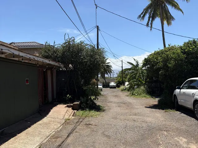 Listing Image for 21 Akoni Pl 3 of 13