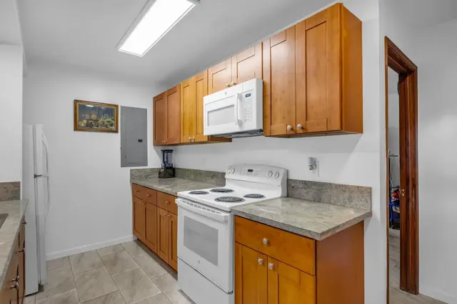 Listing Image for 818 Kumulani Dr 28 of 50