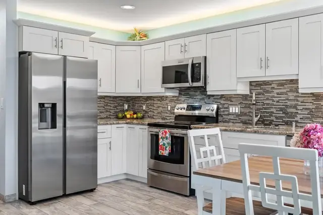 Listing Image for 480 Kenolio Rd 2-202 11 of 50