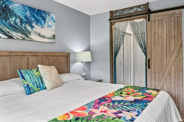 Listing Image for 480 Kenolio Rd 2-202 24 of 50