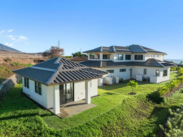 Listing Image for 804 Anapuni Loop 1 of 49