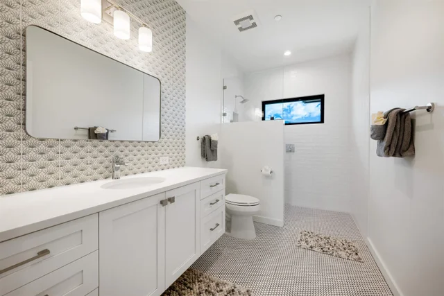 Listing Image for 804 Anapuni Loop 36 of 49