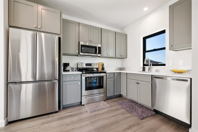 Listing Image for 804 Anapuni Loop 47 of 49