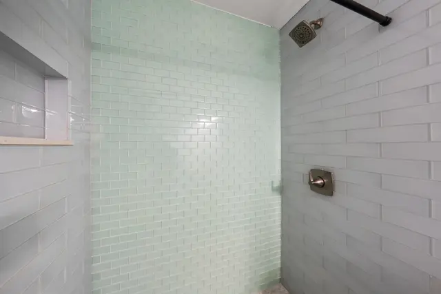 Listing Image for 3559 Lower Honoapiilani Rd 3k 25 of 33