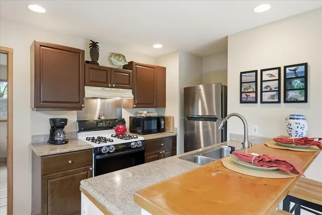 Listing Image for 2174 Aluna Pl 39 of 50