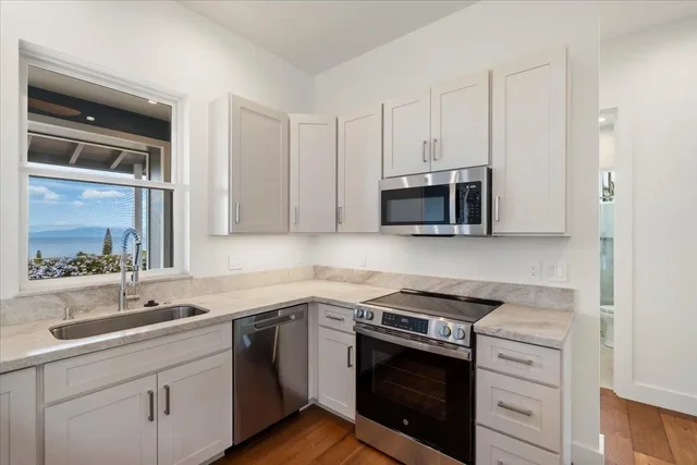 Listing Image for 3414 Keha Dr Unit B 21 of 38