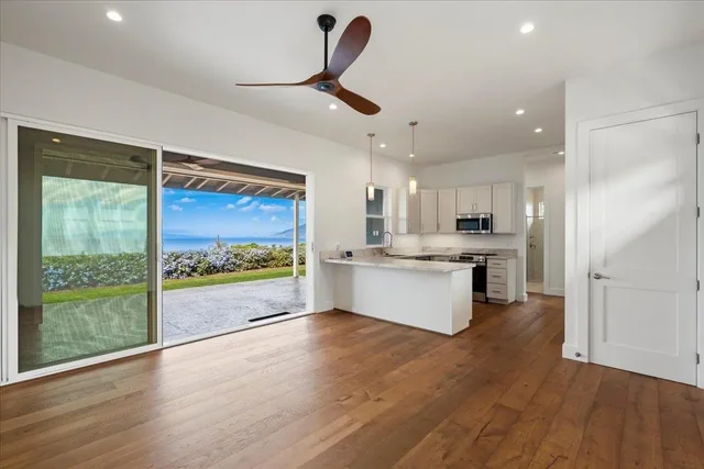 Listing Image for 3414 Keha Dr Unit B 32 of 38