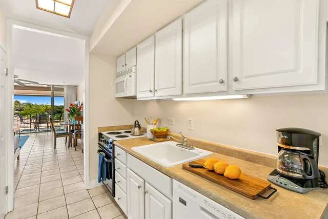 Listing Image for 2661 Kekaa Dr K-215 3 of 20