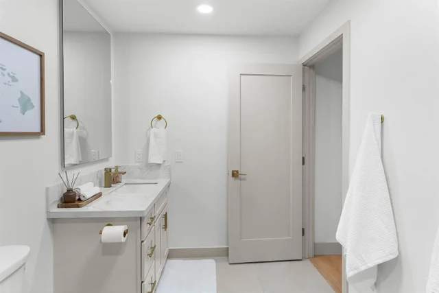 Listing Image for 81 Kumano Dr 25 of 49