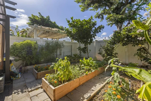 Listing Image for 631 Meakanu Ln 102 29 of 35