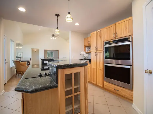 Listing Image for 1091 Ulele St 13 of 50