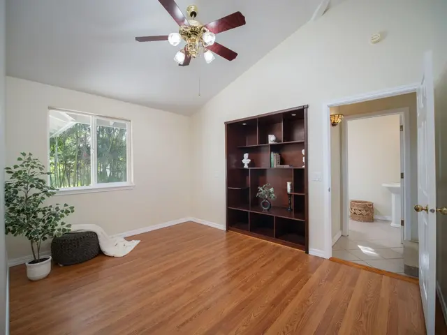 Listing Image for 1091 Ulele St 17 of 50